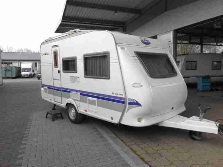 WOHNWAGEN HOBBY de LUXE EASY 400SF Festbett, Sitzgruppe, Bad WC, Vorzelt,
