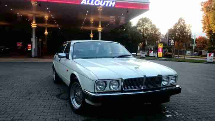 Weißer XJ6 4.0 schwarze Ledersitze 16 Zoll