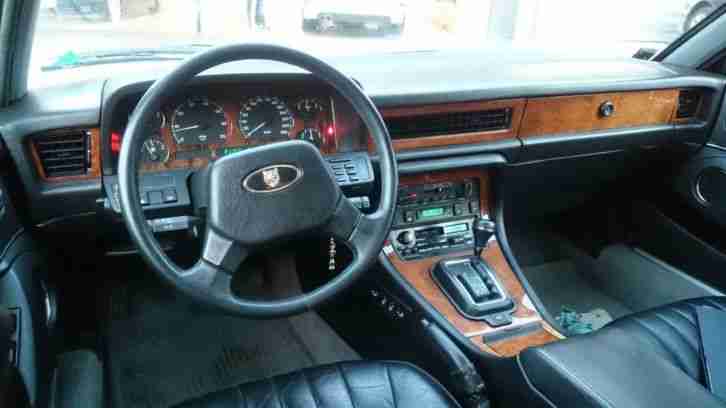Weißer Jaguar XJ6 4.0 | schwarze Ledersitze | 16 Zoll Jaguar Lattice Wheels