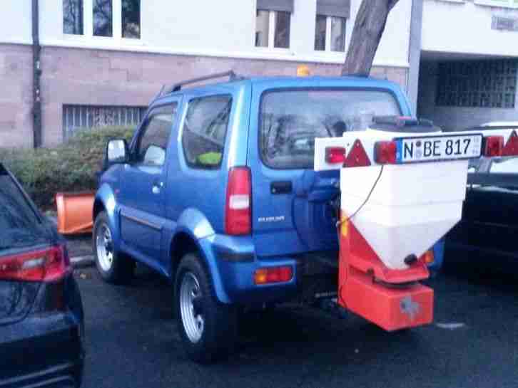 Winterdienst Suzuki Jimny Schneepflug Salzstreuer