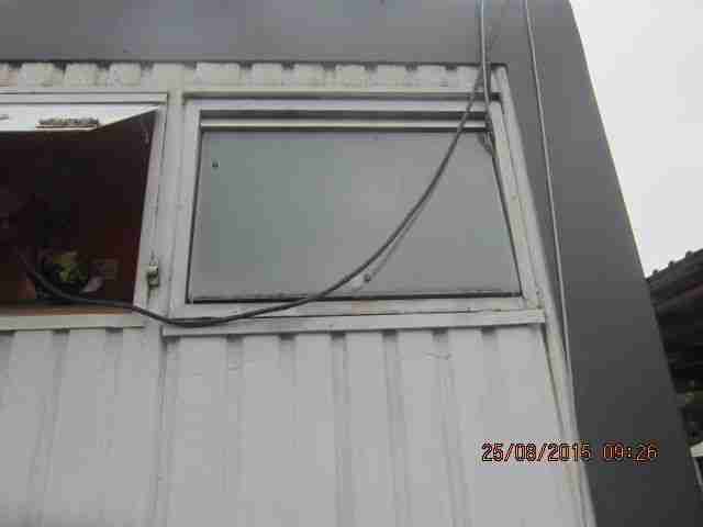 Wohncontainer Container 20 ft 6,00 m mit sep. kl. Raum