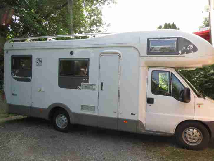 Wohnmobil Knaus Traveller 700 FG Alkoven 1. Hd. Garagenfahrz. - ries. Kofferraum