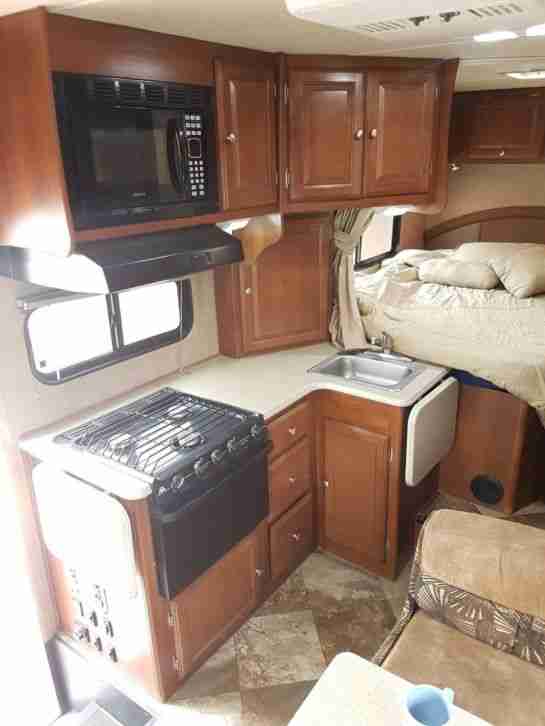 Wohnmobil Leprechaun in USA,2015,Solar,Markise,TV,grosses Bett,Dusche,WC