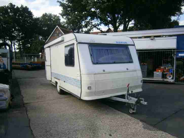Wohnwagen Adria 5206 Markise und Vorzelt