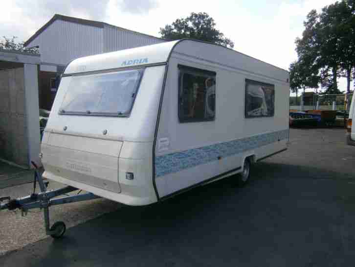 Wohnwagen Adria 5206 Markise und Vorzelt