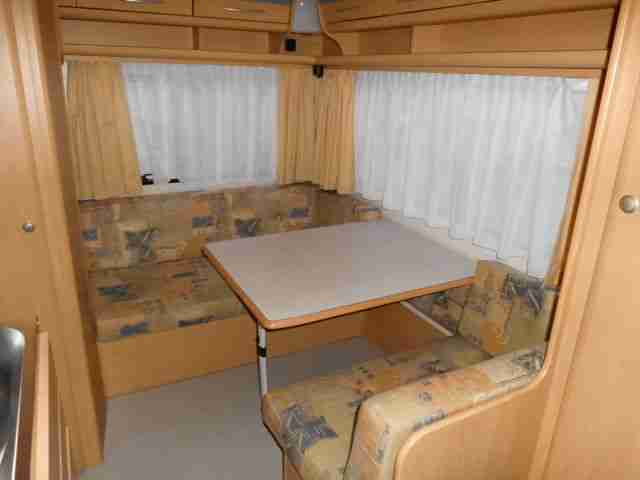 Wohnwagen "BEYERLAND VITESSE 400D"zwei Sitzgruppen,Bad/WC,Vorzelt,Segel,Therme