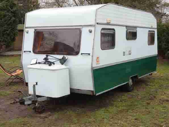 Wohnwagen Bürstner 450 alt, defekt