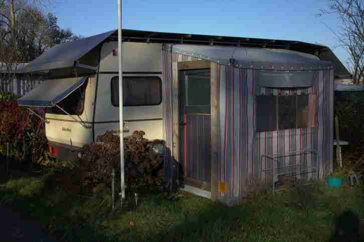 Wohnwagen ERIBA-HYMER mit neuem Wohnwagenschutzdach