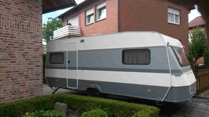 Wohnwagen Eriba-Hymer Nova C 530 mit Vorzelt