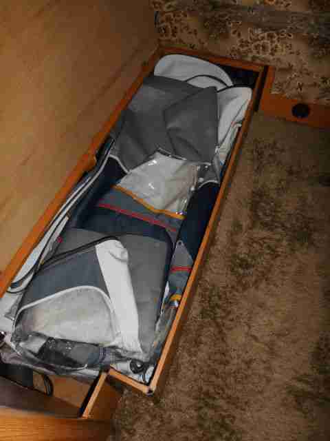 Wohnwagen"HOBBY PRESTIGE 425"Rundsitzgruppe,Bad/WC,Vorzelt Fahrradträger,