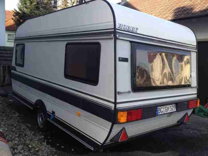 Wohnwagen Hobby 430 T DE LUXE mit Wintervorzelt und Wetterschutzdach