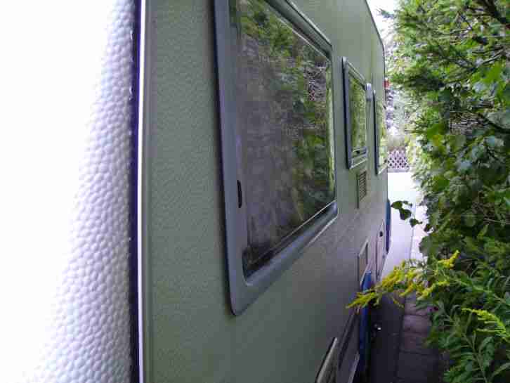 Wohnwagen Knaus mit Mover