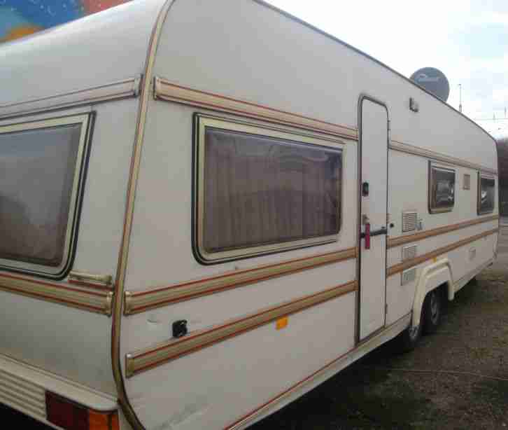 Wohnwagen LMC Lord Münsterland Classic 9 m Camping mit WC Dusche Spülmaschine