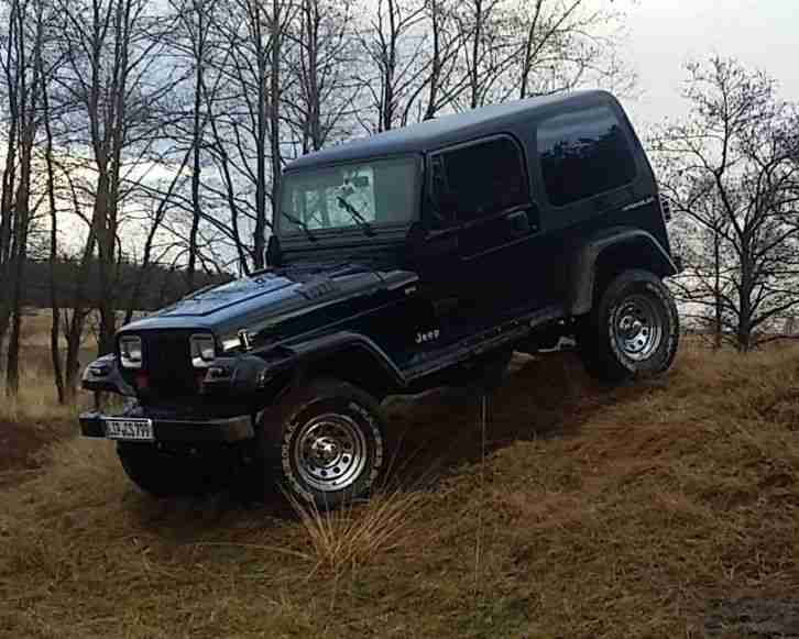 Wrangler YJ 2.5l / Autogas / Trailmaster Combat Fahrwerk