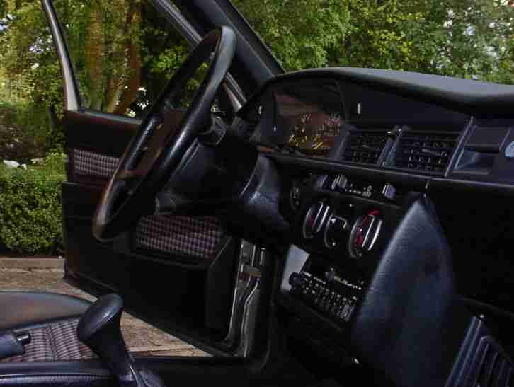 Wunderschöner Mercedes 190 e 2.6 mit nur 110000 km und seltener Ausstattung