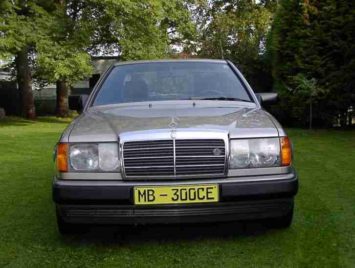 Wunderschöner Mercedes 300 ce aus 1988 mit Auto Gas und