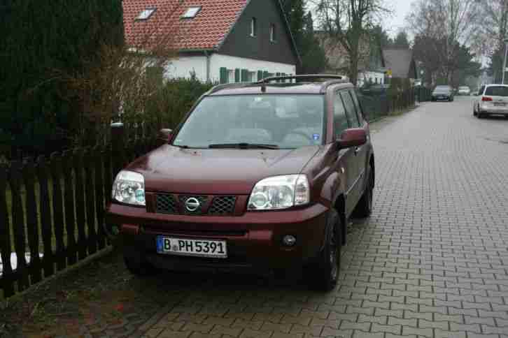 X-Trail 2,2 dCi, Bj. 2003, fahrbereit, ohne TÜV, erhebliche Mängel