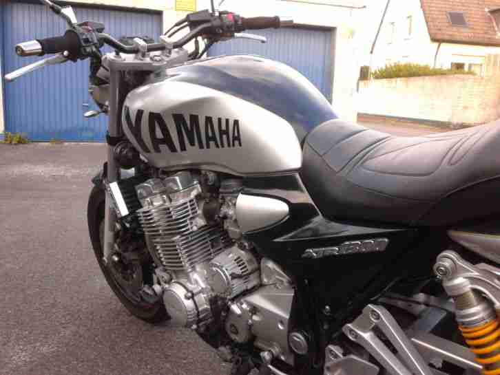 Yamaha XJR 1300 gegen Golf etc ..