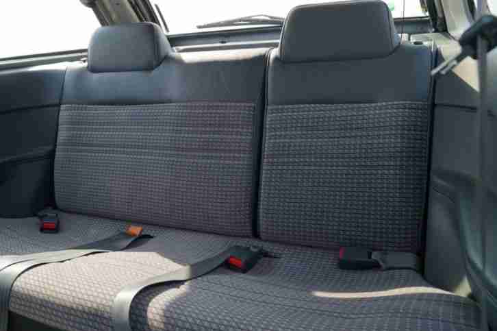 Youngtimer Suzuki Swift Garagenwagen,1. Hand, Original 23.000 km Rentnerfahrzeug