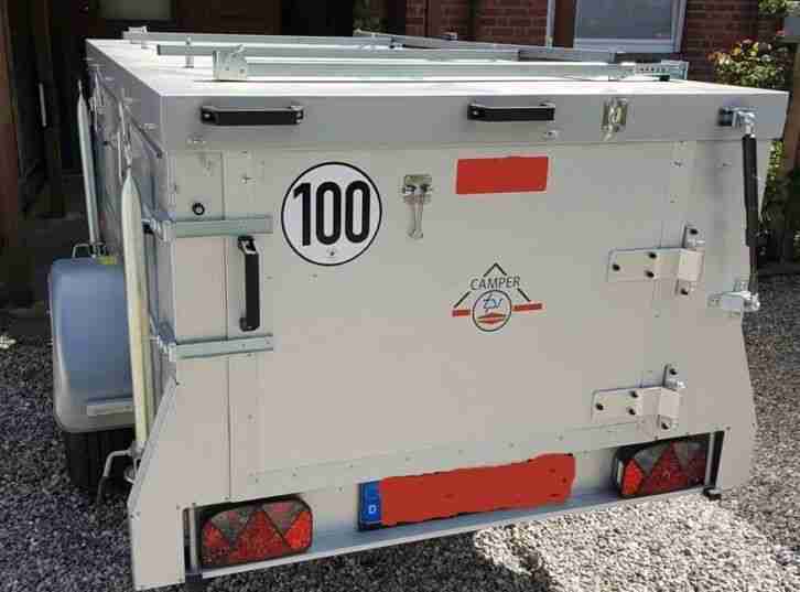 Zeltanhänger aus 2019, 1.300 kg, WC, Waschtisch, Sitz-/Schlafgelegenheiten