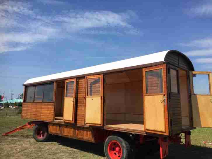 Zirkuswagen Wohnwagen Schulwagen Schaustellerwagen Bauwagen Oberlichtwagen