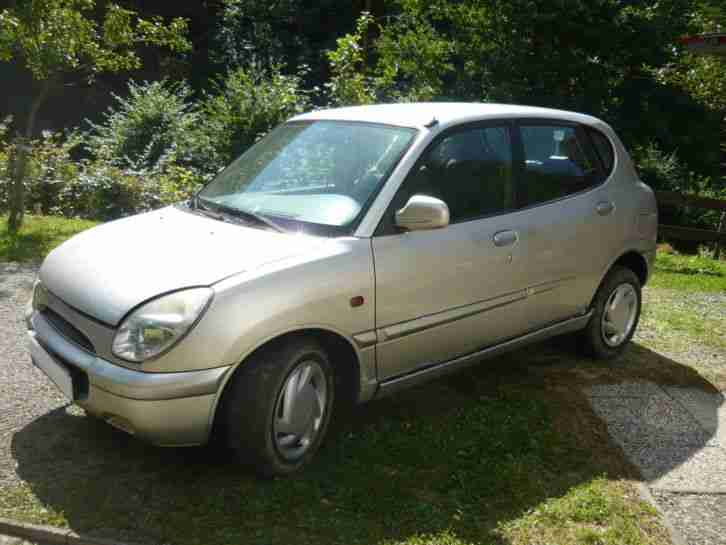 Zu Verkäufen ist ein Daihatsu Sirion, M1 Bj. 22.04.1998,Original mit 68,000 km