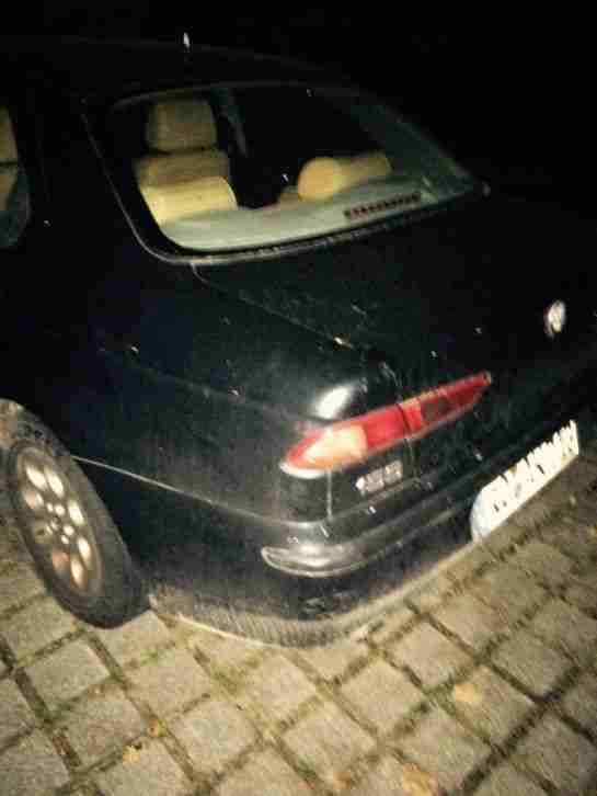 alfa 156 mit neuwertiger Lederausstattung und Klima Tüv 9/2015