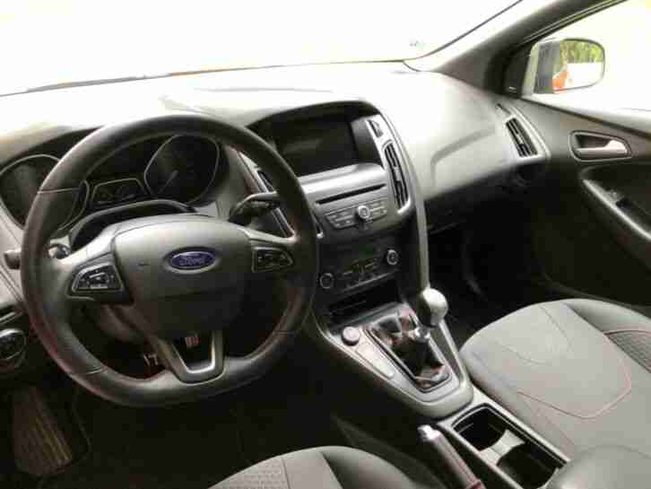 Ford Focus Turnier ST-Line 7 Jahre Garantie