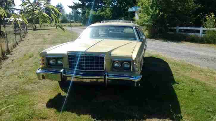 ford ltd country squire