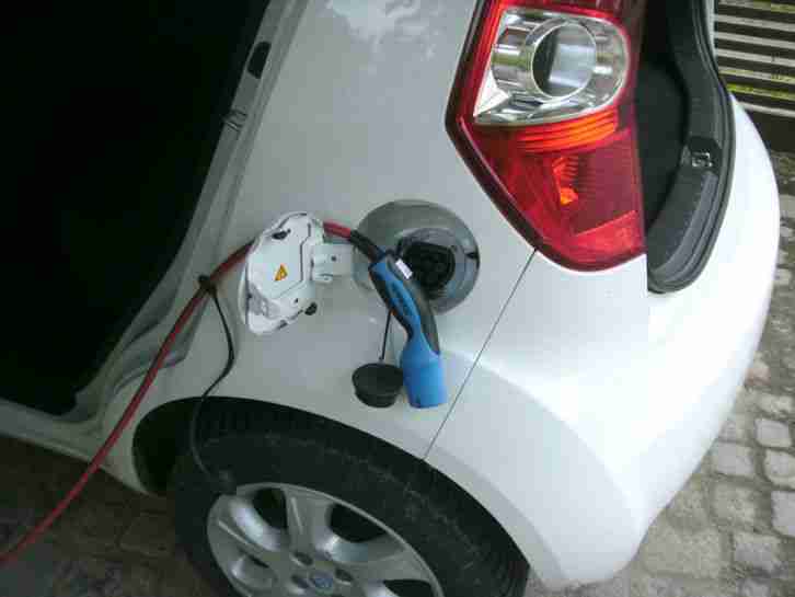 german e car Stromos tolles Elektroauto auf Basis
