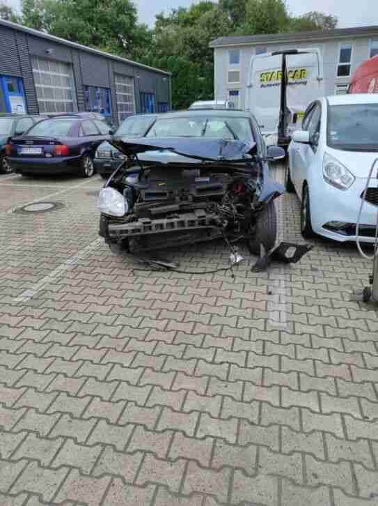 Golf 5 1.6 FSI (TOTALSCHADEN)