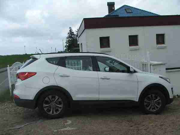 hyundai santa fe,1.Hand wie Neu mit 5 Jahren Garantie Modell 2014,Winterpaket