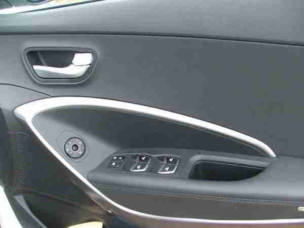 hyundai santa fe,1.Hand wie Neu mit 5 Jahren Garantie Modell 2014,Winterpaket