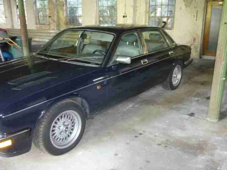 jaguar daimler XJ 40