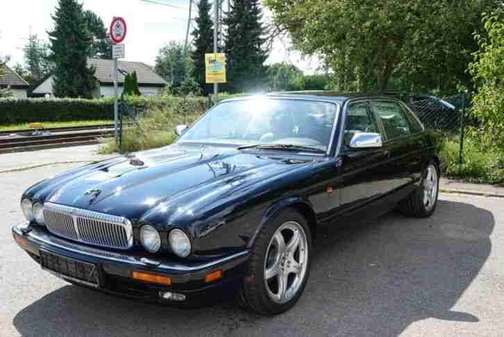 Jaguar Daimler Double Six X300 6.0 V12