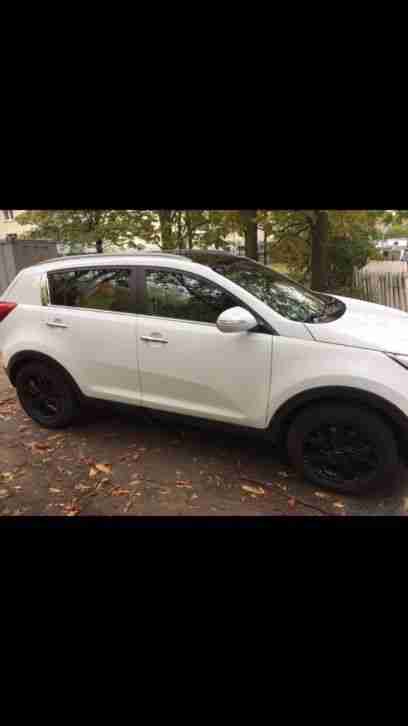 kia sportage 1.6Spirit 2WD ISG,viele Extras Panoramadach,Garantie,Inspektion Neu