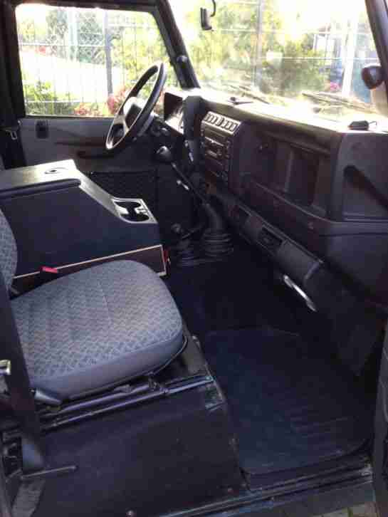 land rover defender 110 sw td5