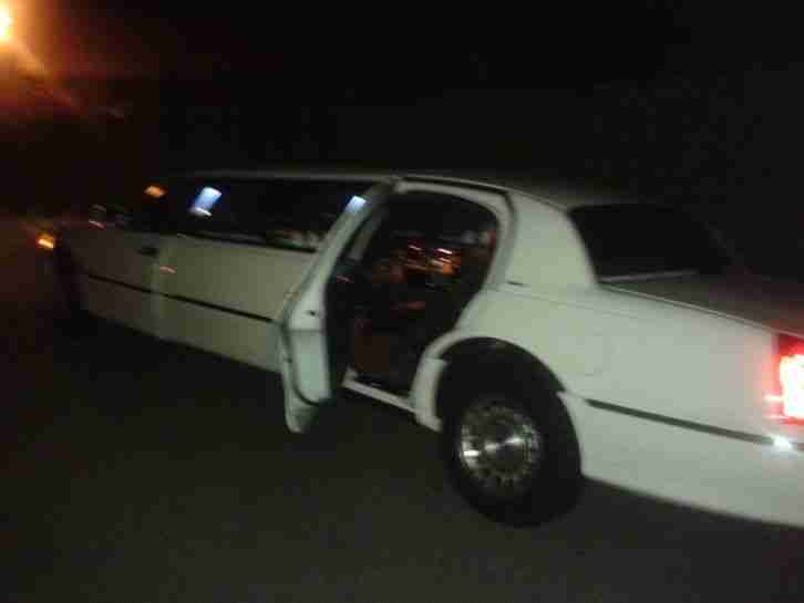 lincoln town car stretchlimousine