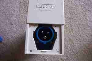 mennekes cara contact 16ap-6h 200-250 v ip44 typ8001