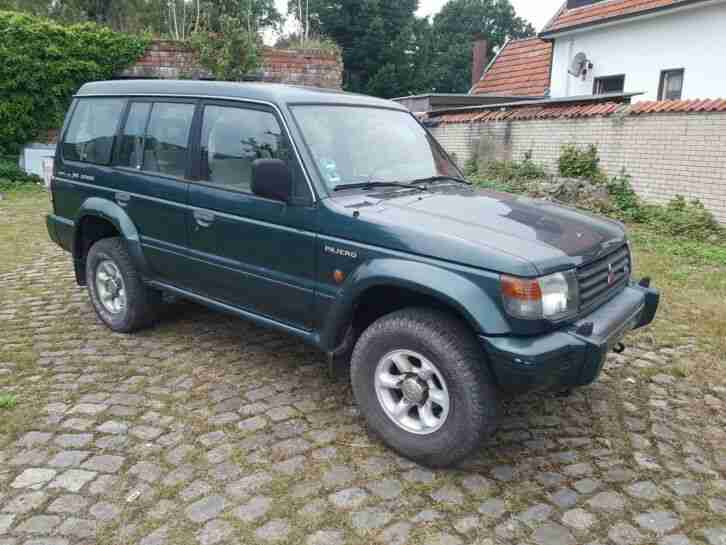 Mitsubishi Pajero V20 3, 5 V6 24V DOHC 208PS