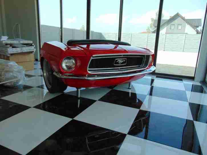 mustang 68 Sofa. Angewandte Automöbel.