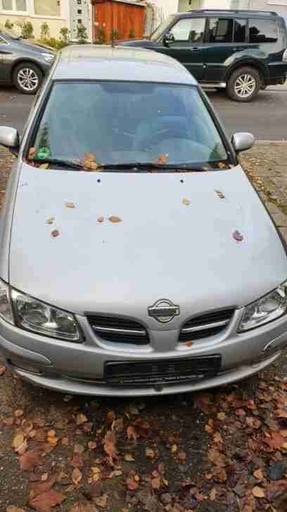 Nissan Almera II Hatchback (N16) 1.8 (114 PS) Bastlerfahrzeug defekt