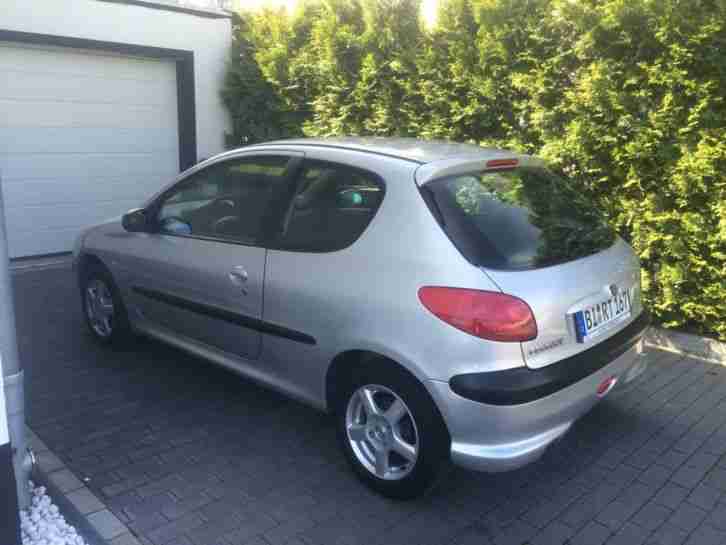 peugeot 206 44KW 60PS Scheckheft
