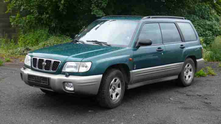 pkw subaru forester Bj. 2001 mit schiebedach und AHK