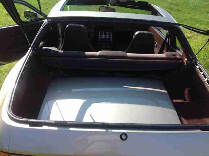 porsche 944 Bj.1984 aus zweiter Hand,Fuchsfelgen,top Zustand.139tkm,Oldtimer