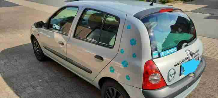 renault clio 1.2 16v TÜV 08 / 2022