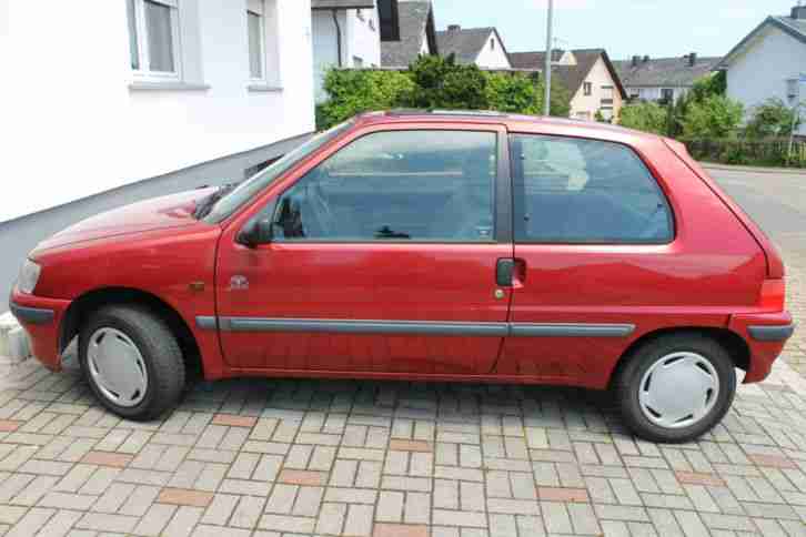 roter Peugeot 106 96, BJ 1997