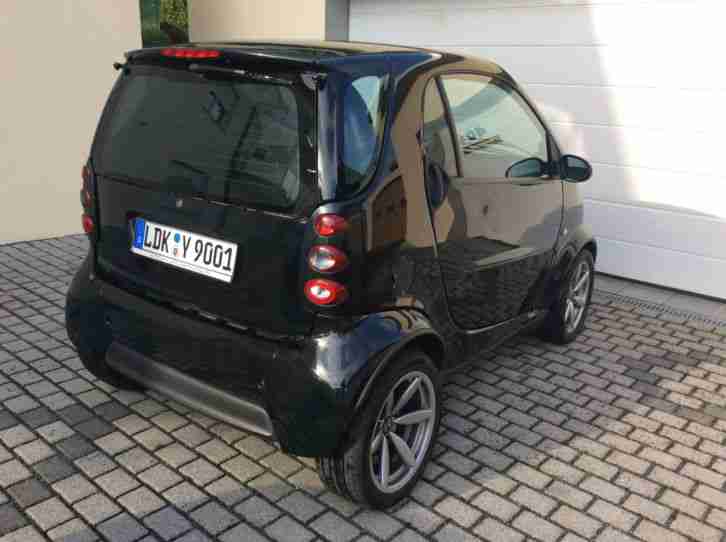 smart For two Panoramadach, Sonderfelgen, CD, Tempomat usw.