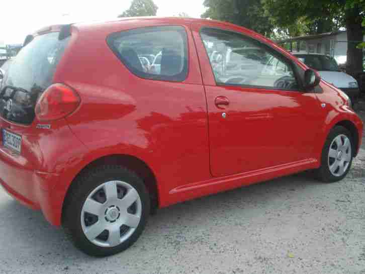 toyota Aygo mit 13.000 km ,klima efh cd ,;; NUR 3 TAGE::::
