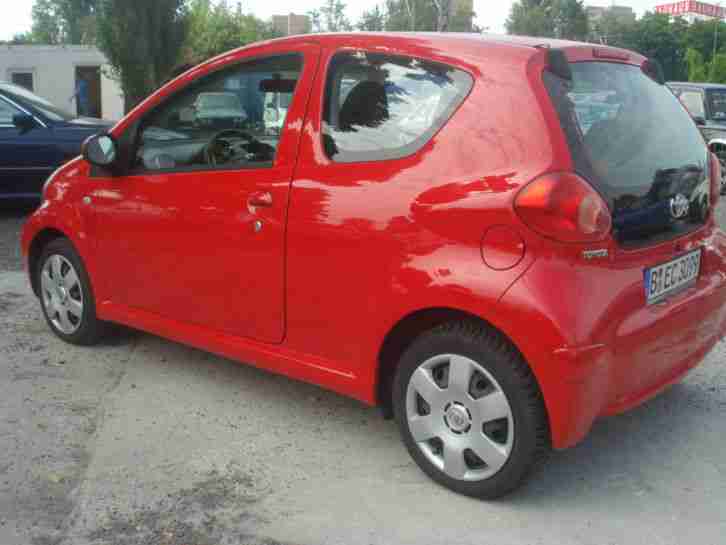 toyota Aygo mit 13.000 km ,klima efh cd ,;; NUR 3 TAGE::::
